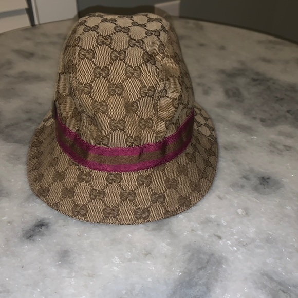 Authentic Gucci Bucket Hat-Pink Stripe Medium - Picture 1 of 6